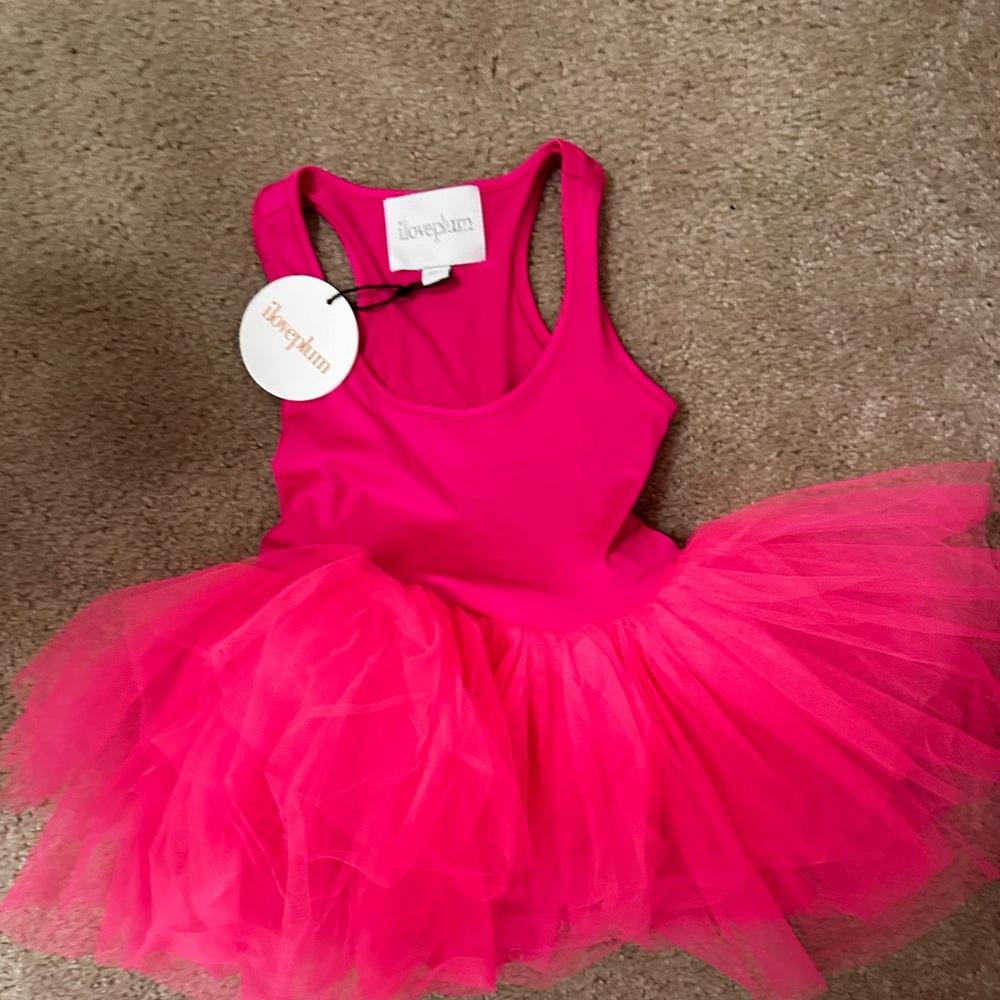I love plum tutu size 6